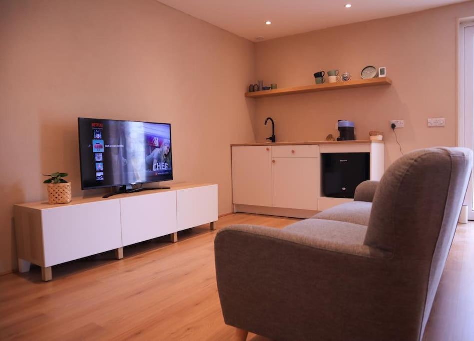 Modern Studio Apartment In Cashel Cashel  Exterior foto